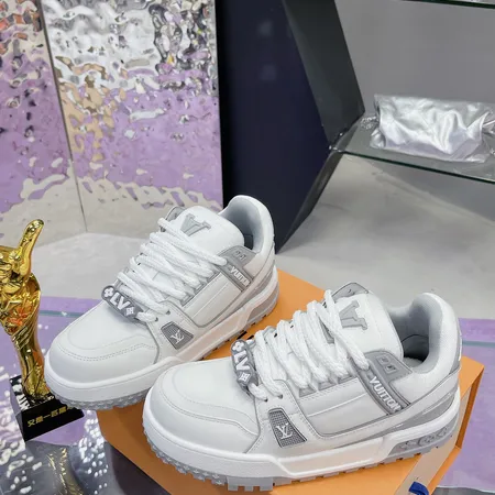 ルイヴィトン カジュアルシューズ