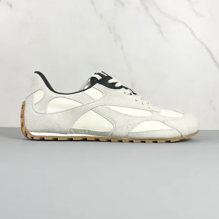 ボッテガ ヴェネタ カジュアルシューズ