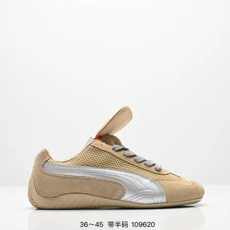 プーマ スニーカー