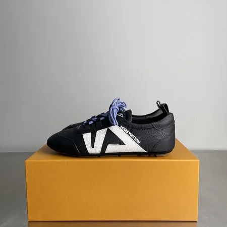 ルイヴィトン カジュアルシューズ