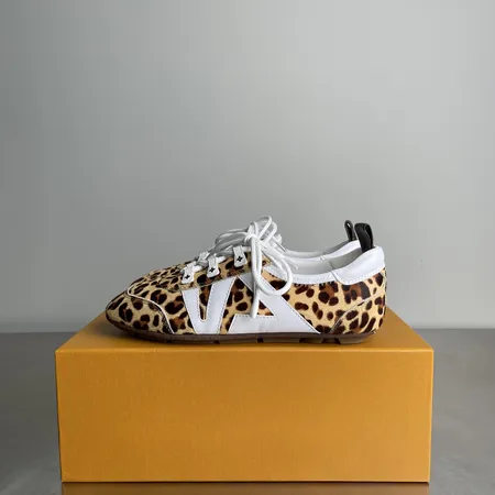 ルイヴィトン カジュアルシューズ