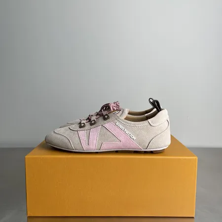 ルイヴィトン カジュアルシューズ