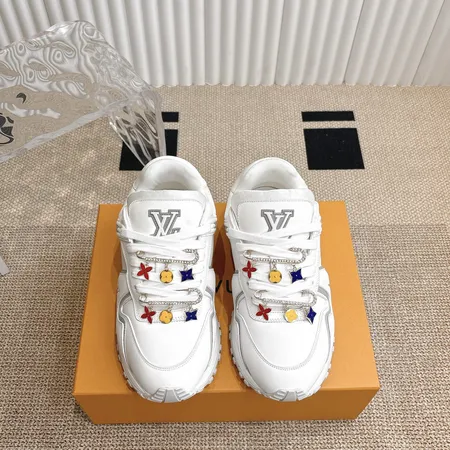 ルイヴィトン カジュアルシューズ