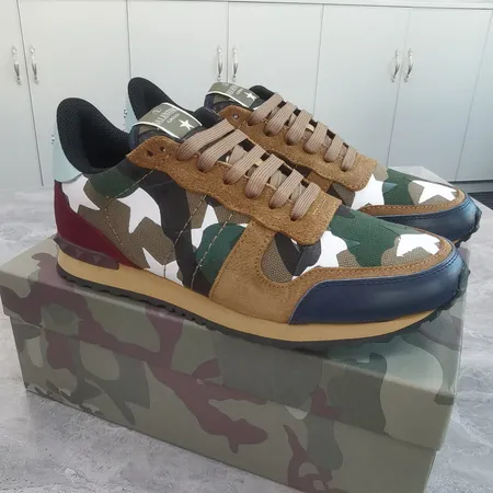 ヴァレンティノ カジュアルシューズ