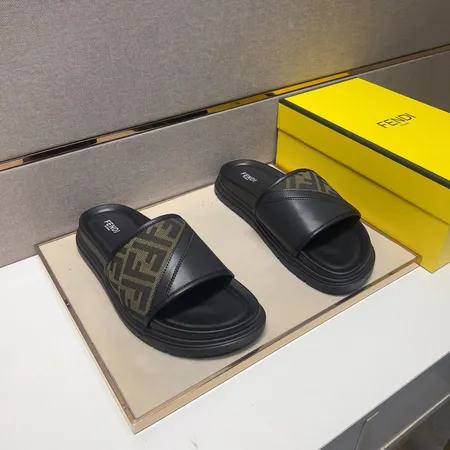 フェンディ スリッパ