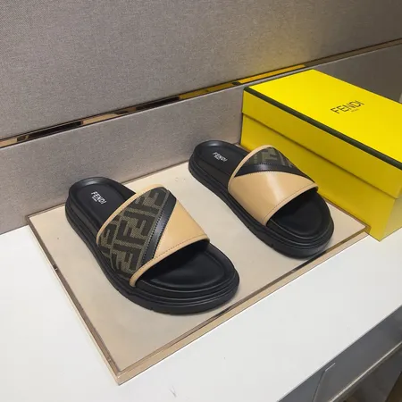 フェンディ スリッパ