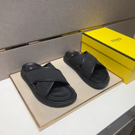 フェンディ スリッパ