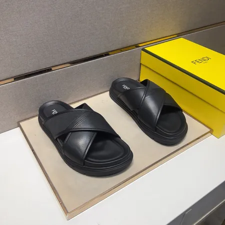 フェンディ スリッパ