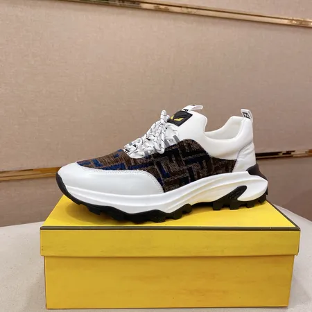 フェンディ スニーカー