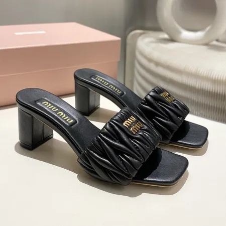 ミュウミュウ サンダル