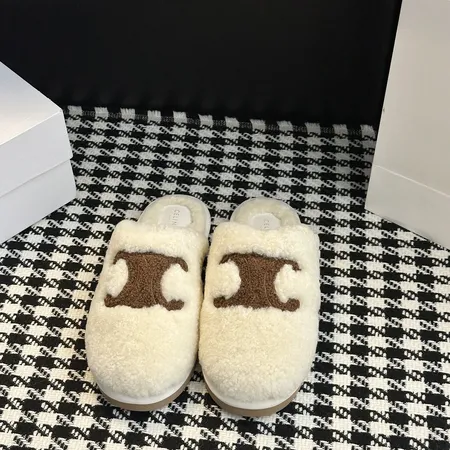 セリーヌ スリッパ