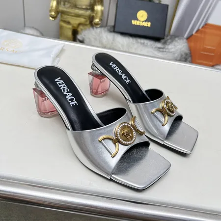 ヴェルサーチ スリッパ