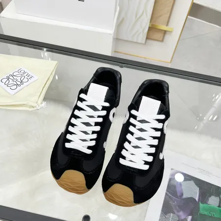 ロエベ スニーカー