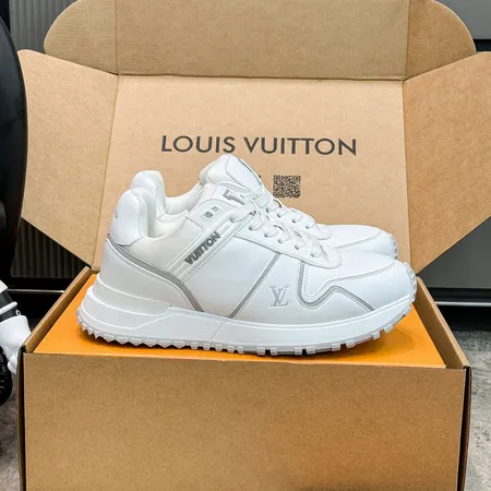 ルイヴィトン スニーカー