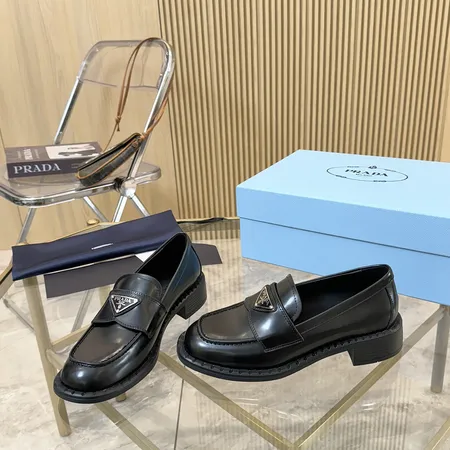 プラダ ビジネスシューズ