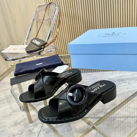 プラダ スリッパ