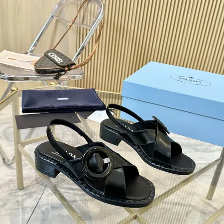 プラダ サンダル