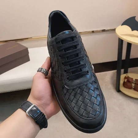 ボッテガ ヴェネタ カジュアルシューズ