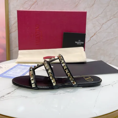 ヴァレンティノ スリッパ