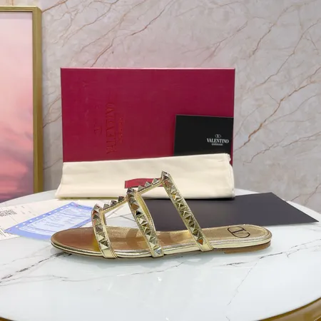 ヴァレンティノ スリッパ