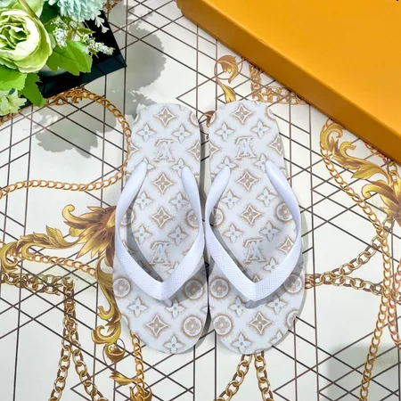 ルイヴィトン スリッパ