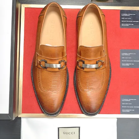 グッチ ビジネスシューズ