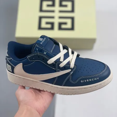 ジバンシィ スニーカー