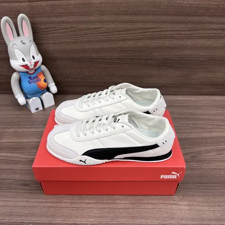 プーマ スニーカー