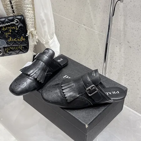 プラダ スリッパ