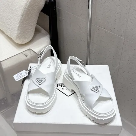 プラダ サンダル