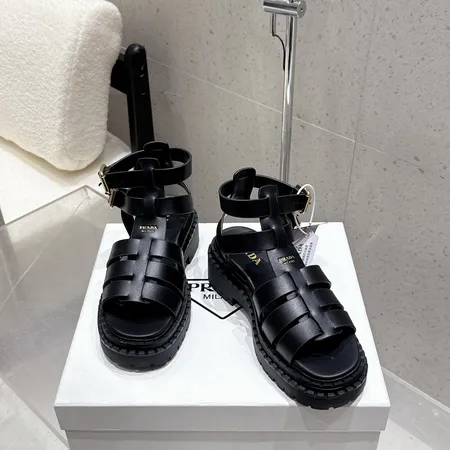 プラダ サンダル
