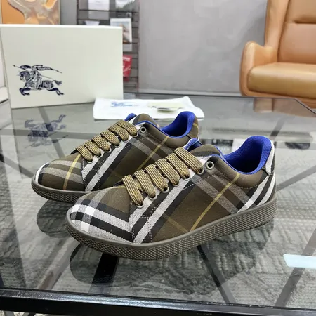 バーバリー ス カジュアルシューズ