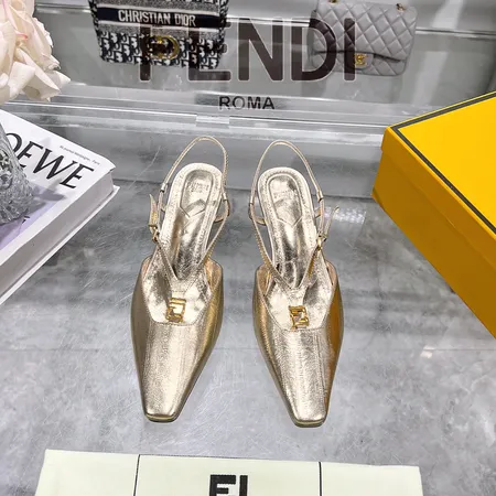 フェンディ サンダル