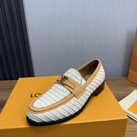 フェンディ カジュアルシューズ