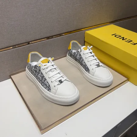 フェンディ カジュアルシューズ