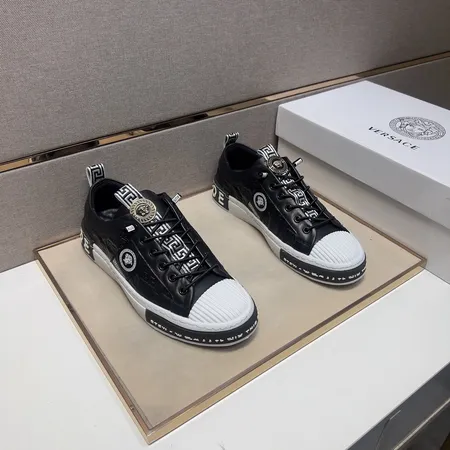 ヴェルサーチ カジュアルシューズ