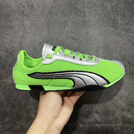 プーマ スニーカー