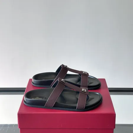 ヴァレンティノ スリッパ