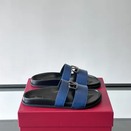 ヴァレンティノ スリッパ