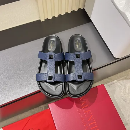 ヴァレンティノ スリッパ