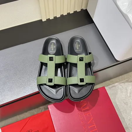 ヴァレンティノ スリッパ