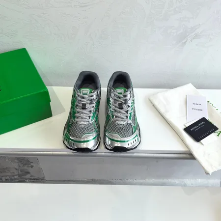 ボッテガ ヴェネタ スニーカー