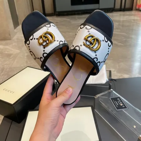 グッチ スリッパ
