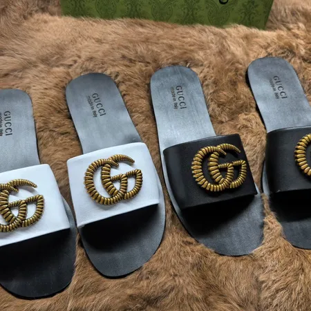 グッチ スリッパ