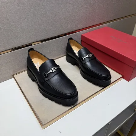 フェラガモ ビジネスシューズ