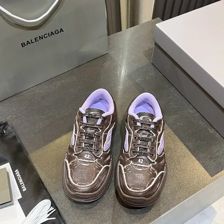 バレンシアガ カジュアルシューズ