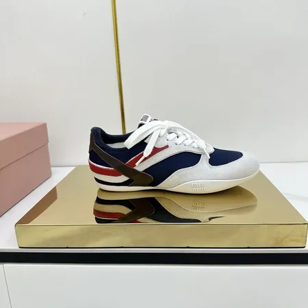 ミュウミュウ スニーカー