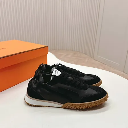 エルメス スニーカー