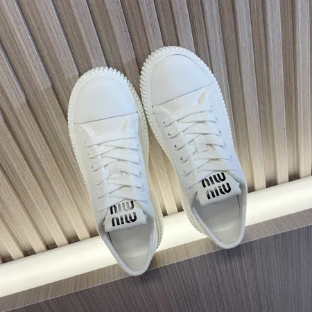 ミュウミュウ カジュアルシューズ