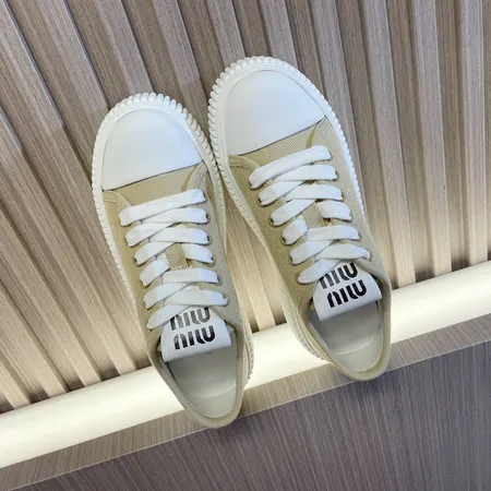 ミュウミュウ カジュアルシューズ